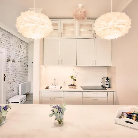 Wine Apartment *