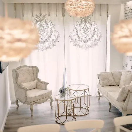 Wine Apartment *
