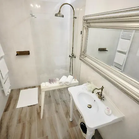 Wine Apartment *